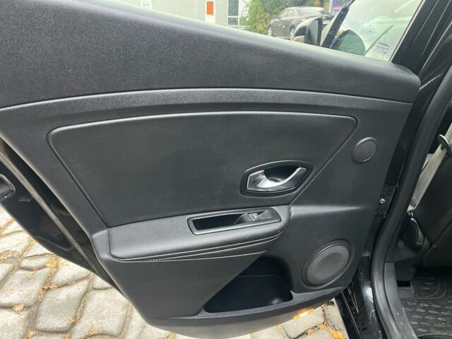 Рено Меган 2011 в Белой Церкве на Automoto.ua Черный Рено Меган, объемом двигателя 1.5 л и пробегом 267 тыс. км за 6999 $, фото 19 на Automoto.ua