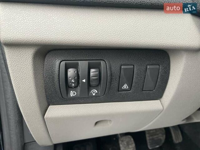 Черный Рено Меган, объемом двигателя 1.6 л и пробегом 108 тыс. км за 8000 $, фото 18 на Automoto.ua