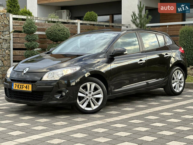 Рено Меган 2011 в Стрые на Automoto.ua Черный Рено Меган, объемом двигателя 1.6 л и пробегом 255 тыс. км за 6950 $, фото 37 на Automoto.ua