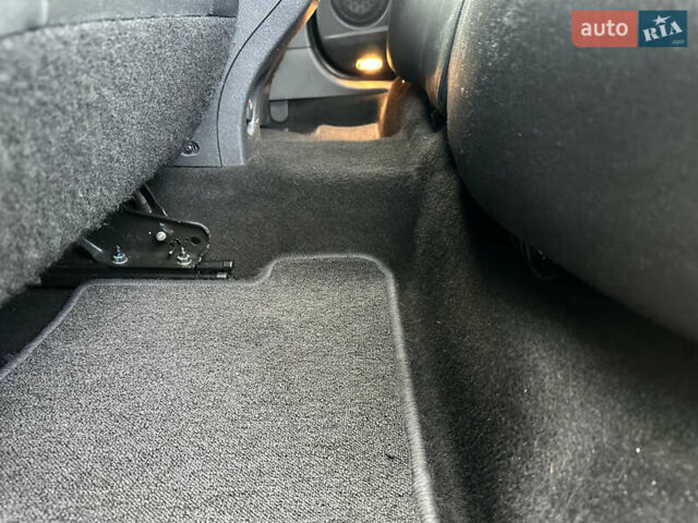 Рено Меган 2011 в Стрые на Automoto.ua Черный Рено Меган, объемом двигателя 1.6 л и пробегом 255 тыс. км за 6950 $, фото 101 на Automoto.ua