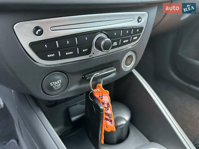 Рено Меган 2011 в Стрые на Automoto.ua Черный Рено Меган, объемом двигателя 1.6 л и пробегом 255 тыс. км за 6950 $, фото 81 на Automoto.ua