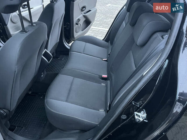 Черный Рено Меган, объемом двигателя 1.6 л и пробегом 153 тыс. км за 7200 $, фото 41 на Automoto.ua