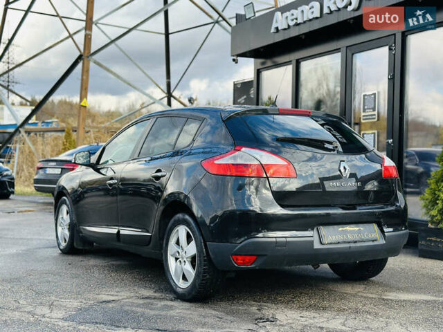 Черный Рено Меган, объемом двигателя 1.6 л и пробегом 250 тыс. км за 6500 $, фото 11 на Automoto.ua