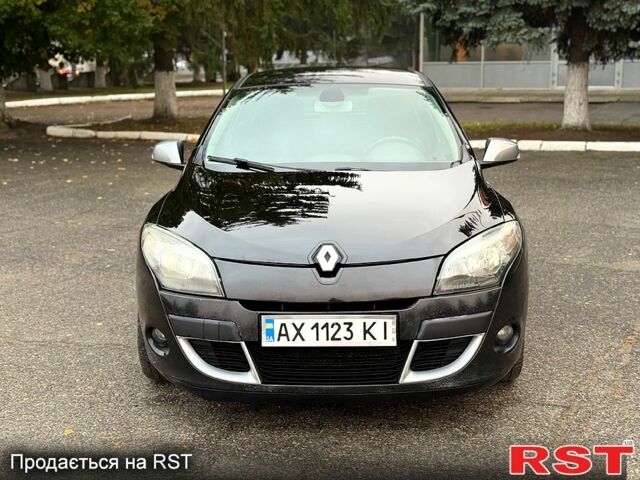 Черный Рено Меган, объемом двигателя 1.6 л и пробегом 240 тыс. км за 5999 $, фото 2 на Automoto.ua