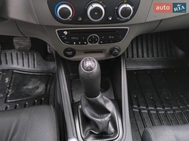 Черный Рено Меган, объемом двигателя 1.6 л и пробегом 191 тыс. км за 6800 $, фото 14 на Automoto.ua