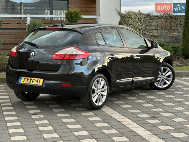 Рено Меган 2011 в Стрые на Automoto.ua Черный Рено Меган, объемом двигателя 1.6 л и пробегом 255 тыс. км за 6950 $, фото 29 на Automoto.ua