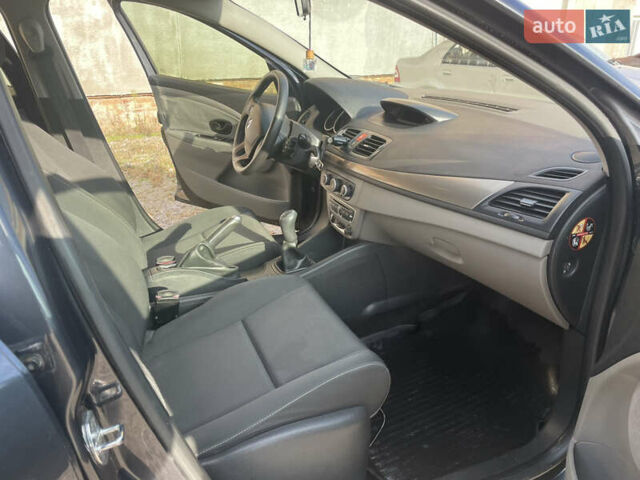 Черный Рено Меган, объемом двигателя 1.5 л и пробегом 128 тыс. км за 5800 $, фото 14 на Automoto.ua