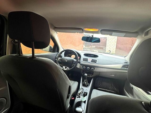 Черный Рено Меган, объемом двигателя 1.6 л и пробегом 264 тыс. км за 5900 $, фото 7 на Automoto.ua