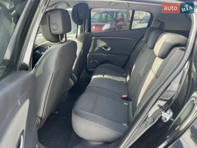 Черный Рено Меган, объемом двигателя 1.5 л и пробегом 215 тыс. км за 6500 $, фото 12 на Automoto.ua