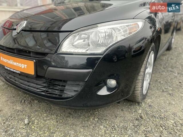 Черный Рено Меган, объемом двигателя 1.6 л и пробегом 108 тыс. км за 8000 $, фото 34 на Automoto.ua