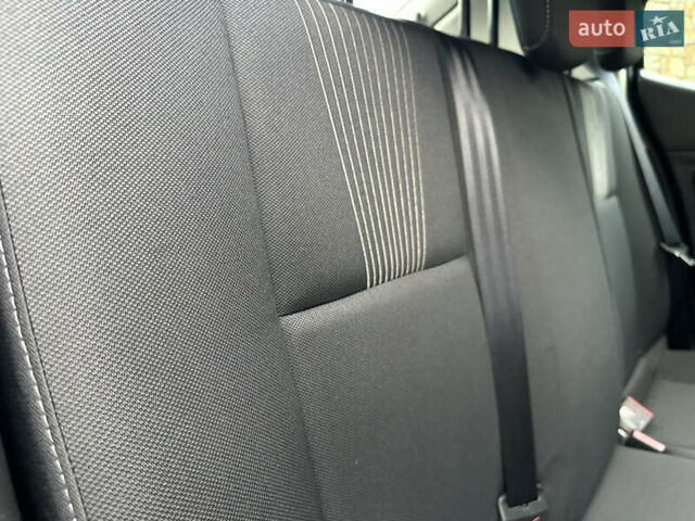 Рено Меган 2011 в Стрые на Automoto.ua Черный Рено Меган, объемом двигателя 1.6 л и пробегом 255 тыс. км за 6950 $, фото 106 на Automoto.ua