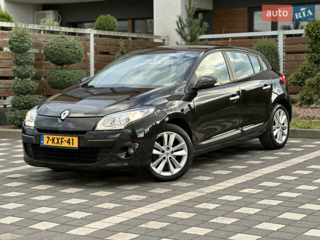 Рено Меган 2011 в Стрые на Automoto.ua Черный Рено Меган, объемом двигателя 1.6 л и пробегом 255 тыс. км за 6950 $, фото 38 на Automoto.ua