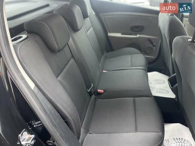 Черный Рено Меган, объемом двигателя 1.6 л и пробегом 108 тыс. км за 8000 $, фото 49 на Automoto.ua