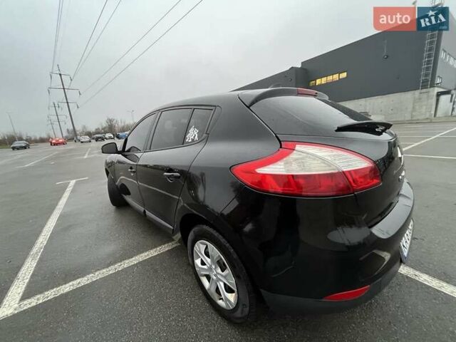 Черный Рено Меган, объемом двигателя 1.6 л и пробегом 274 тыс. км за 6800 $, фото 6 на Automoto.ua