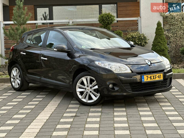 Рено Меган 2011 в Стрые на Automoto.ua Черный Рено Меган, объемом двигателя 1.6 л и пробегом 255 тыс. км за 6950 $, фото 4 на Automoto.ua