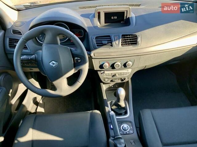 Чорний Рено Меган, об'ємом двигуна 1.6 л та пробігом 177 тис. км за 8300 $, фото 1 на Automoto.ua