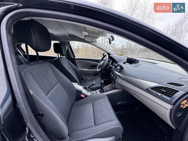 Чорний Рено Меган, об'ємом двигуна 1.6 л та пробігом 241 тис. км за 6000 $, фото 10 на Automoto.ua