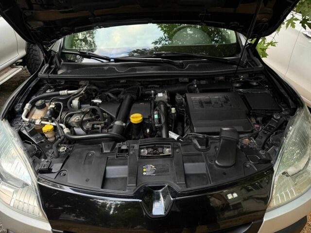 Рено Меган 2012 у Одесі на Automoto.ua Чорний Рено Меган, об'ємом двигуна 1.5 л та пробігом 244 тис. км за 7600 $, фото 18 на Automoto.ua