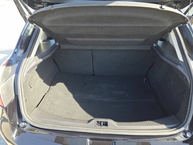 Черный Рено Меган, объемом двигателя 1.5 л и пробегом 279 тыс. км за 7600 $, фото 19 на Automoto.ua