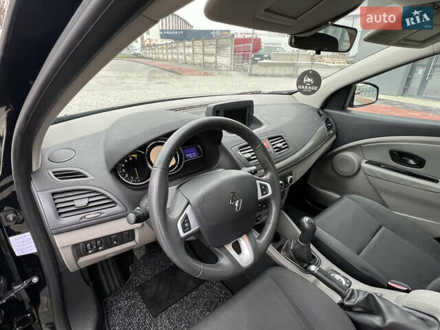 Черный Рено Меган, объемом двигателя 1.6 л и пробегом 206 тыс. км за 7300 $, фото 29 на Automoto.ua