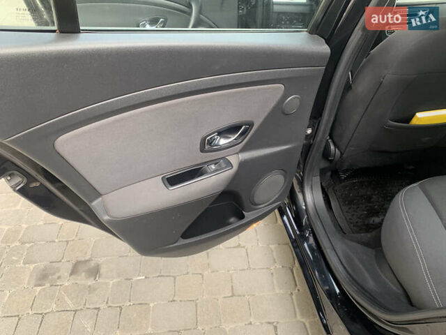 Черный Рено Меган, объемом двигателя 1.9 л и пробегом 213 тыс. км за 6999 $, фото 9 на Automoto.ua