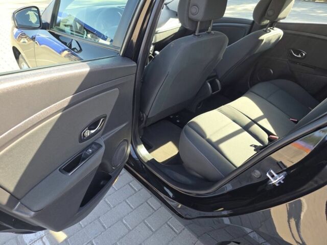 Черный Рено Меган, объемом двигателя 1.5 л и пробегом 279 тыс. км за 7600 $, фото 8 на Automoto.ua