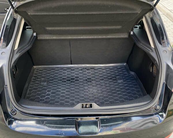 Чорний Рено Меган, об'ємом двигуна 1.46 л та пробігом 237 тис. км за 6700 $, фото 19 на Automoto.ua