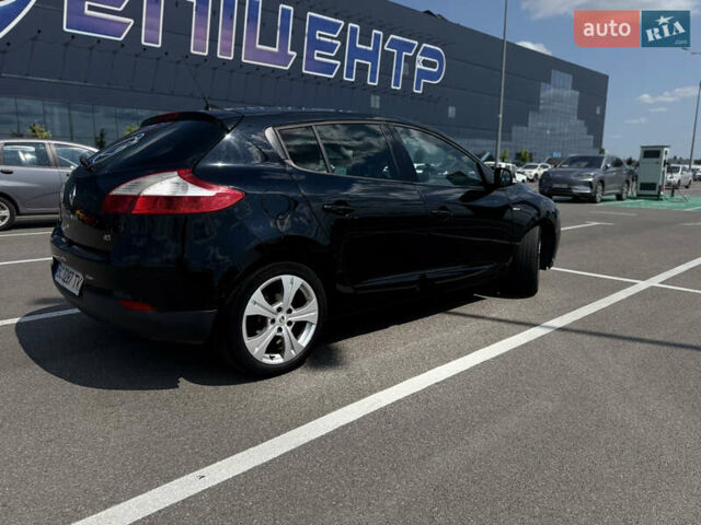 Черный Рено Меган, объемом двигателя 1.5 л и пробегом 286 тыс. км за 7700 $, фото 5 на Automoto.ua