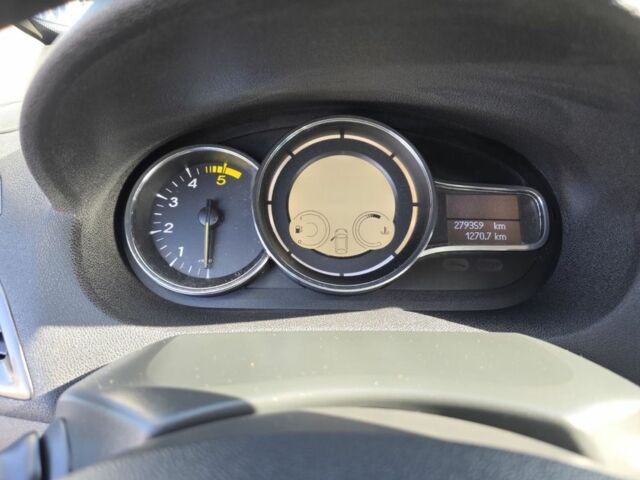 Черный Рено Меган, объемом двигателя 1.5 л и пробегом 279 тыс. км за 7600 $, фото 15 на Automoto.ua