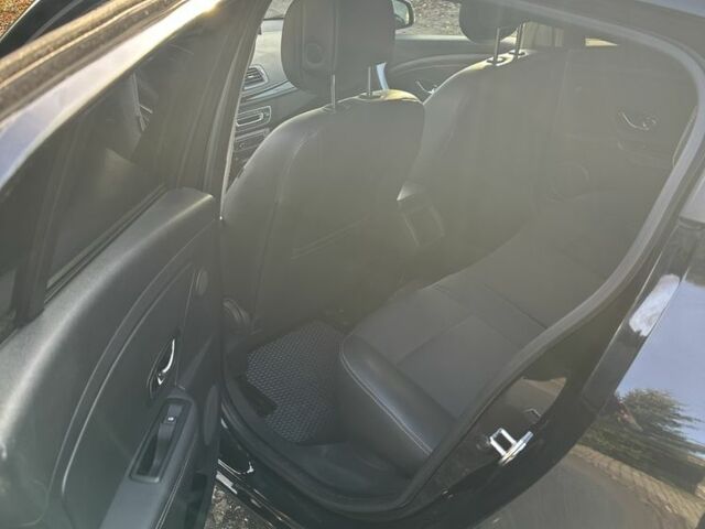 Черный Рено Меган, объемом двигателя 1.5 л и пробегом 230 тыс. км за 8900 $, фото 11 на Automoto.ua