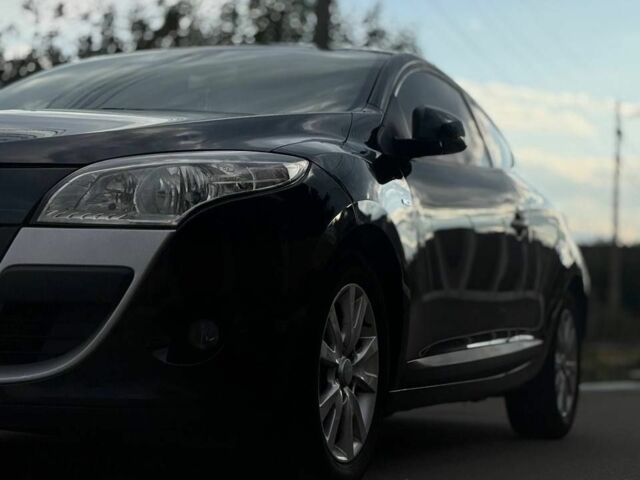 Рено Меган 2012 у Одесі на Automoto.ua Чорний Рено Меган, об'ємом двигуна 1.5 л та пробігом 244 тис. км за 7600 $, фото 10 на Automoto.ua