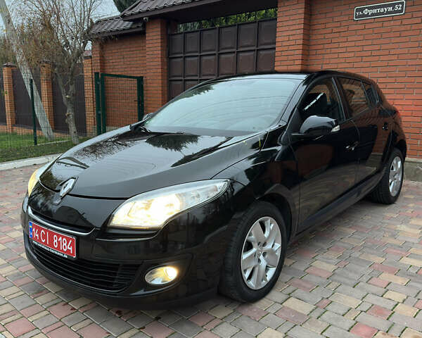 Черный Рено Меган, объемом двигателя 1.6 л и пробегом 211 тыс. км за 7400 $, фото 1 на Automoto.ua