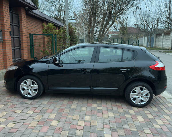 Черный Рено Меган, объемом двигателя 1.6 л и пробегом 211 тыс. км за 7400 $, фото 5 на Automoto.ua