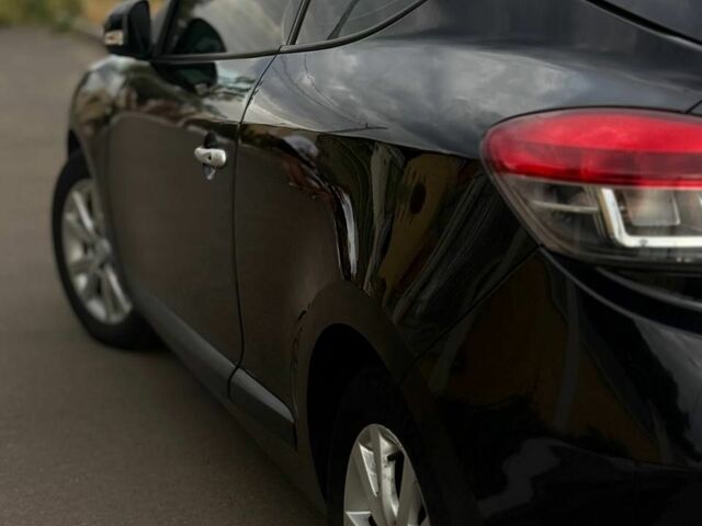 Рено Меган 2012 у Одесі на Automoto.ua Чорний Рено Меган, об'ємом двигуна 1.5 л та пробігом 244 тис. км за 7600 $, фото 11 на Automoto.ua