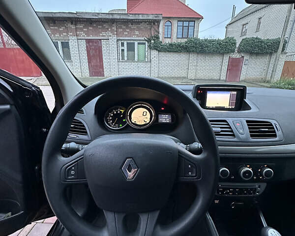 Черный Рено Меган, объемом двигателя 1.6 л и пробегом 211 тыс. км за 7400 $, фото 13 на Automoto.ua