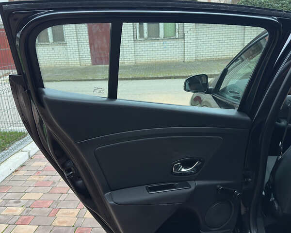 Черный Рено Меган, объемом двигателя 1.6 л и пробегом 211 тыс. км за 7400 $, фото 15 на Automoto.ua