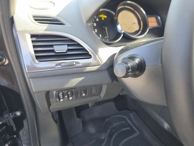 Черный Рено Меган, объемом двигателя 1.5 л и пробегом 279 тыс. км за 7600 $, фото 13 на Automoto.ua