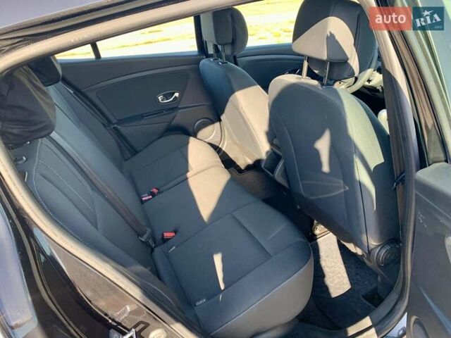 Чорний Рено Меган, об'ємом двигуна 1.6 л та пробігом 177 тис. км за 8300 $, фото 23 на Automoto.ua