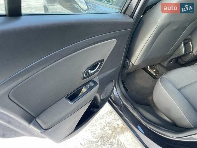 Чорний Рено Меган, об'ємом двигуна 1.6 л та пробігом 247 тис. км за 6850 $, фото 19 на Automoto.ua