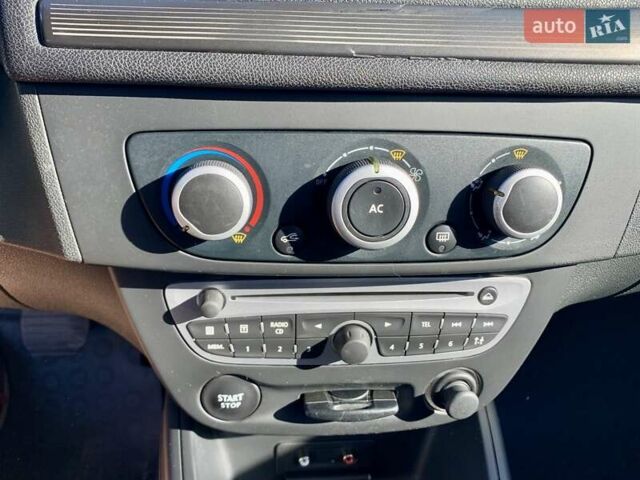 Чорний Рено Меган, об'ємом двигуна 1.6 л та пробігом 177 тис. км за 8300 $, фото 8 на Automoto.ua