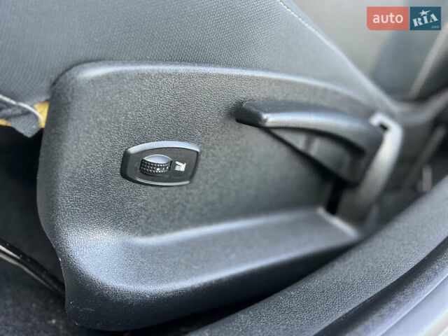 Черный Рено Меган, объемом двигателя 1.6 л и пробегом 210 тыс. км за 7600 $, фото 10 на Automoto.ua