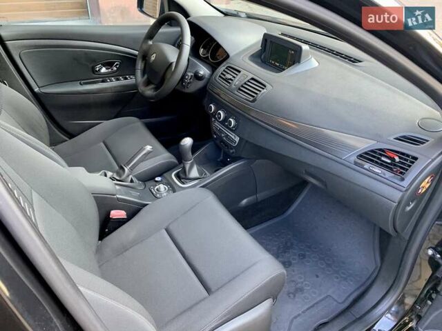 Чорний Рено Меган, об'ємом двигуна 1.6 л та пробігом 185 тис. км за 7950 $, фото 27 на Automoto.ua