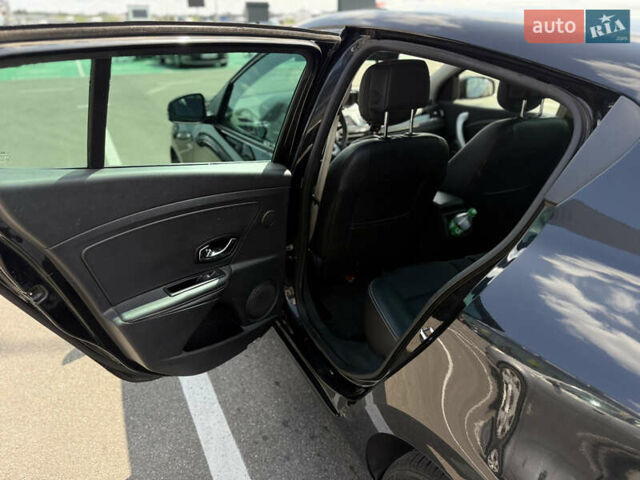 Черный Рено Меган, объемом двигателя 1.5 л и пробегом 286 тыс. км за 7700 $, фото 12 на Automoto.ua