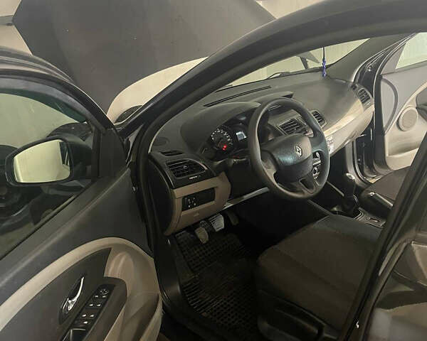 Чорний Рено Меган, об'ємом двигуна 1.6 л та пробігом 101 тис. км за 8300 $, фото 5 на Automoto.ua