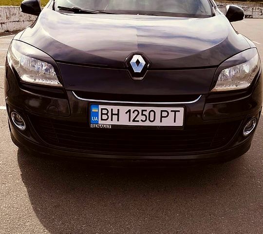 Черный Рено Меган, объемом двигателя 1.5 л и пробегом 241 тыс. км за 6800 $, фото 1 на Automoto.ua