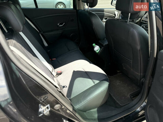 Черный Рено Меган, объемом двигателя 1.5 л и пробегом 286 тыс. км за 7700 $, фото 14 на Automoto.ua