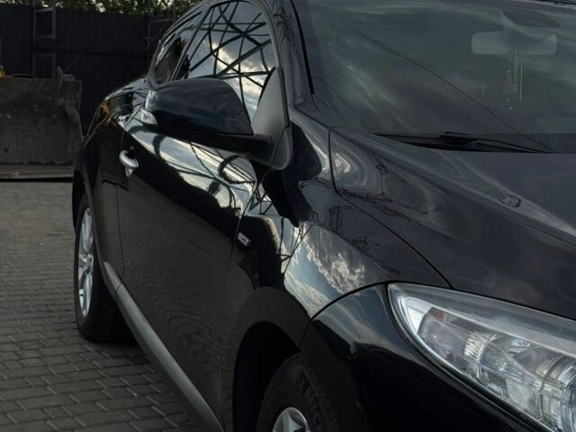 Рено Меган 2012 у Одесі на Automoto.ua Чорний Рено Меган, об'ємом двигуна 1.5 л та пробігом 244 тис. км за 7600 $, фото 1 на Automoto.ua