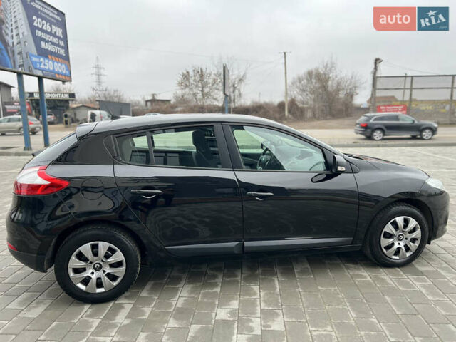 Черный Рено Меган, объемом двигателя 1.6 л и пробегом 206 тыс. км за 7300 $, фото 24 на Automoto.ua