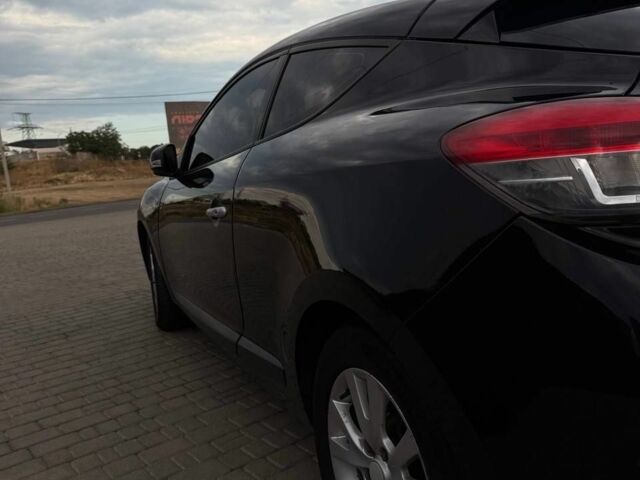 Рено Меган 2012 у Одесі на Automoto.ua Чорний Рено Меган, об'ємом двигуна 1.5 л та пробігом 244 тис. км за 7600 $, фото 12 на Automoto.ua