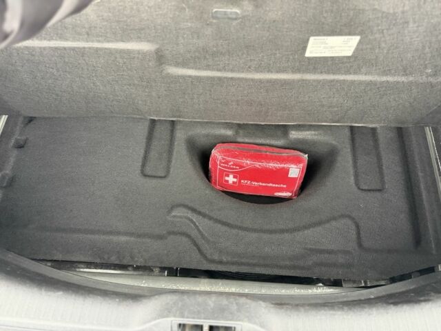 Черный Рено Меган, объемом двигателя 1.6 л и пробегом 180 тыс. км за 7199 $, фото 20 на Automoto.ua